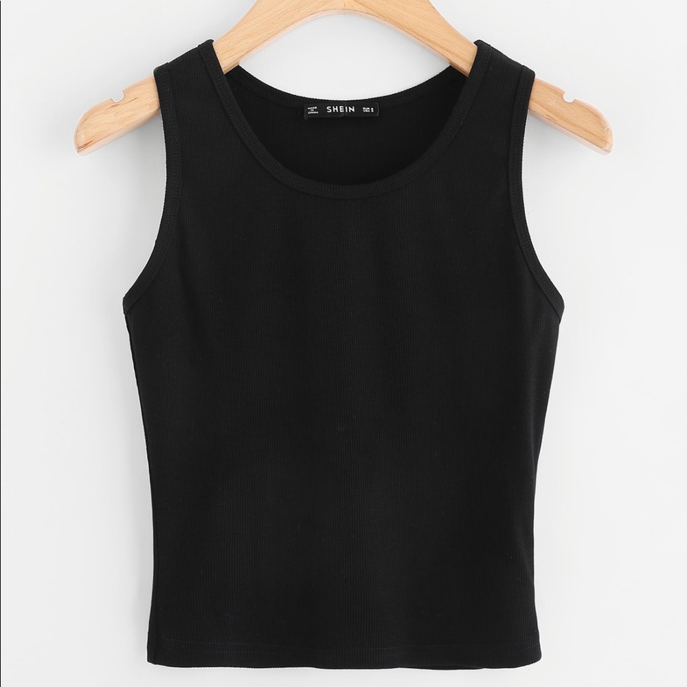 Black sleeveless shirt